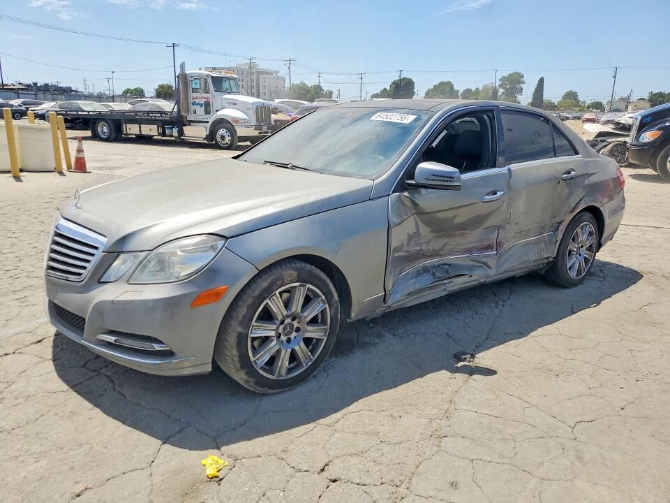 2013 MERCEDES-BENZ E-Class
