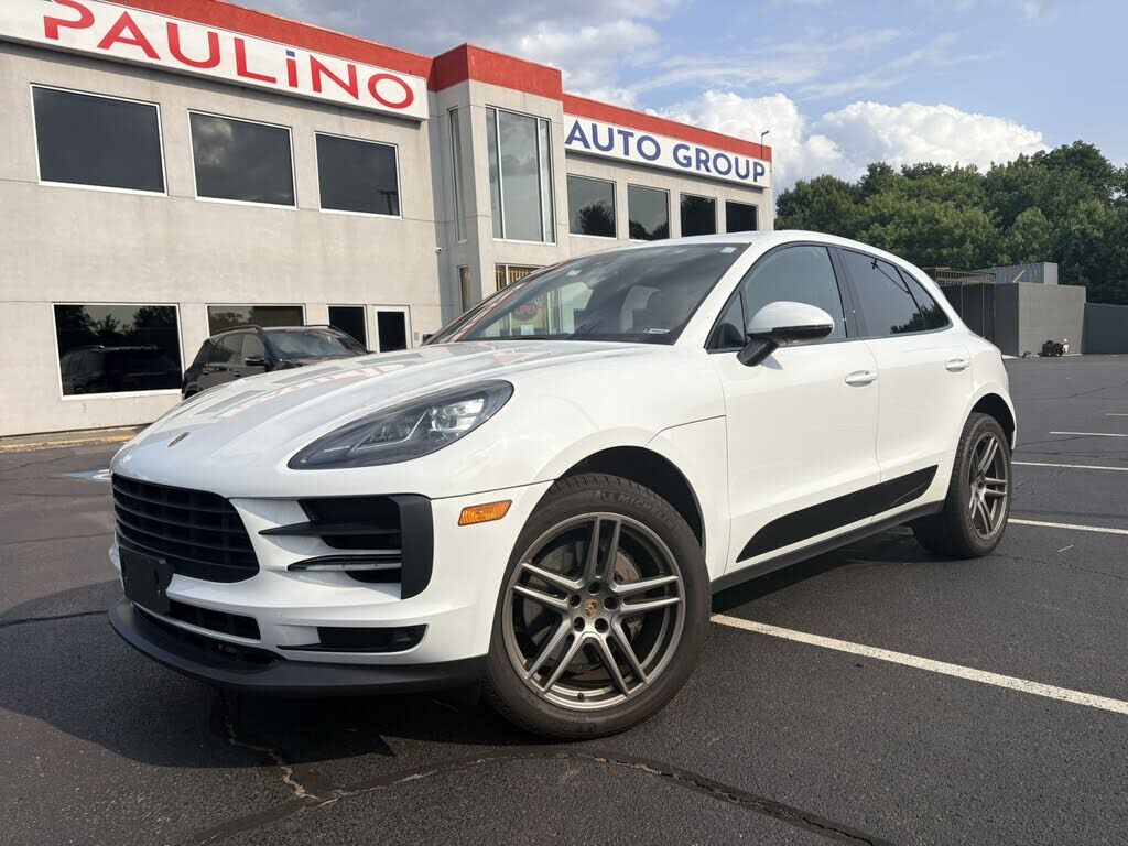 2020 PORSCHE Macan