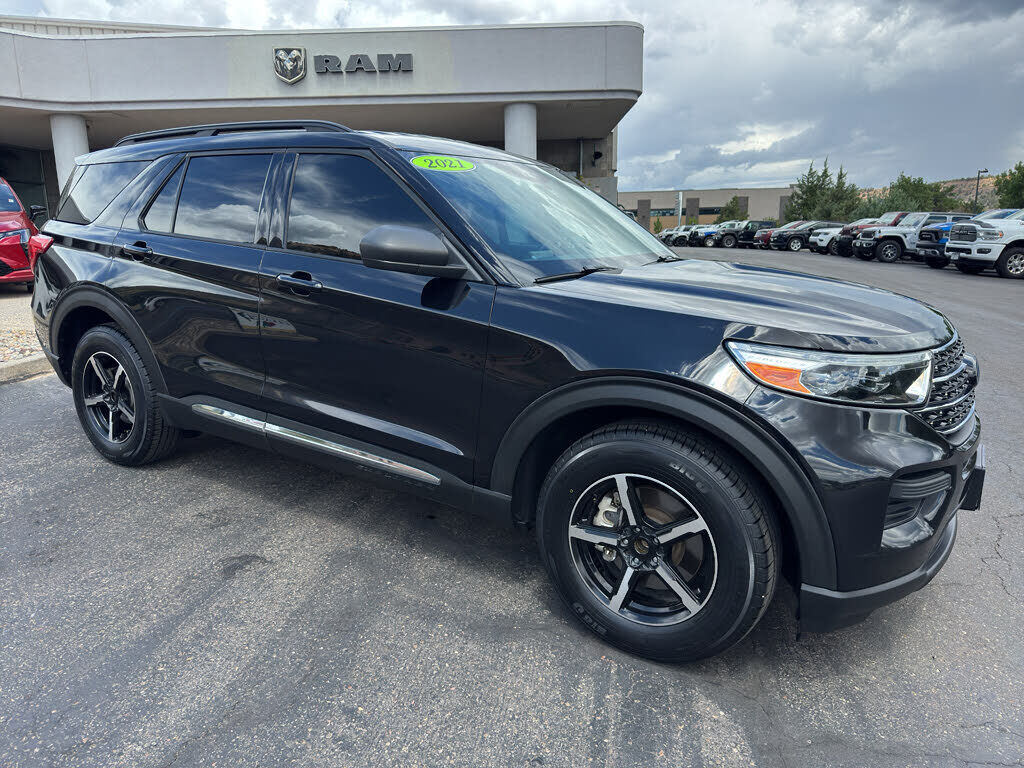 2021 FORD Explorer