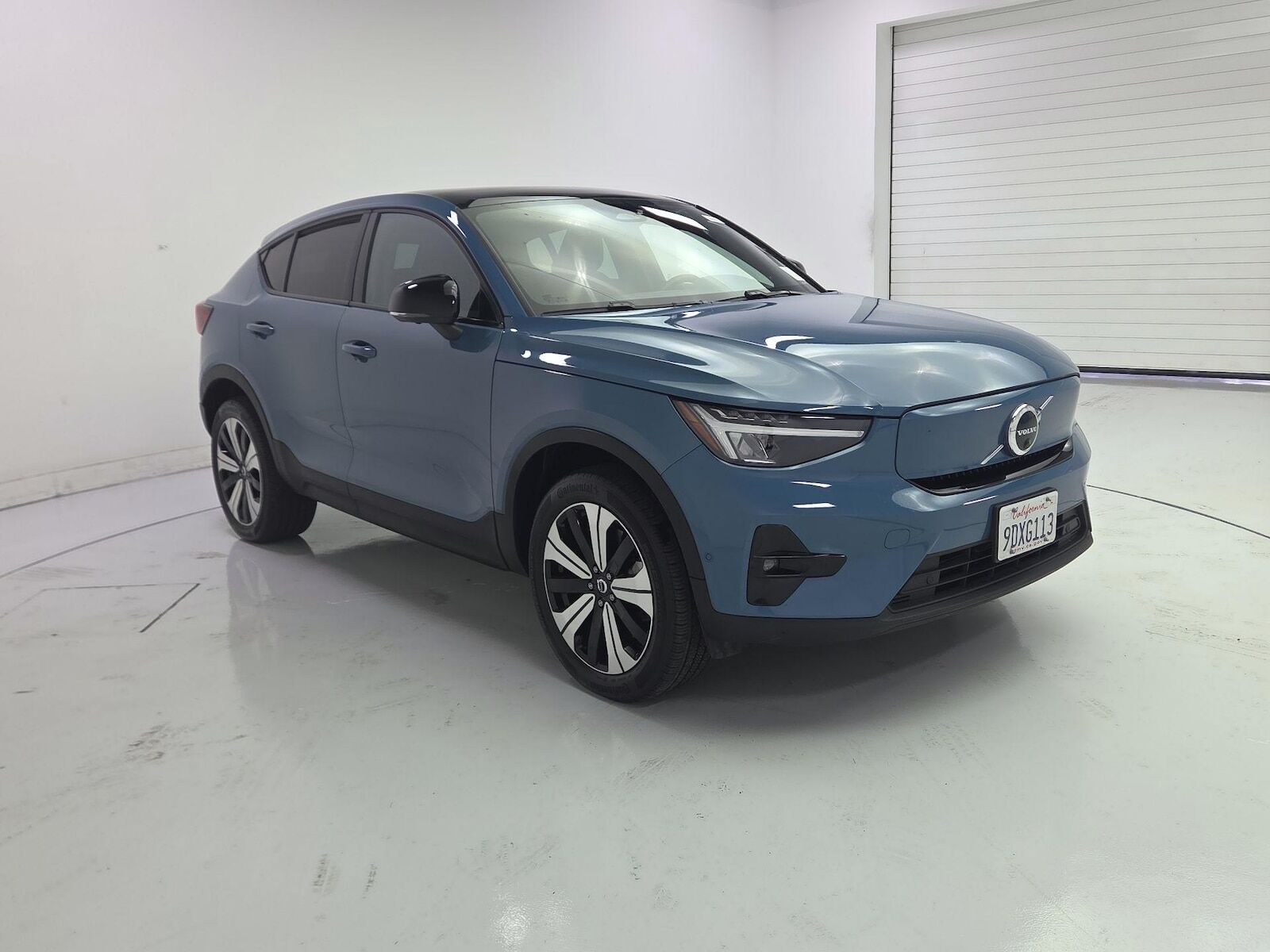 2023 VOLVO C40