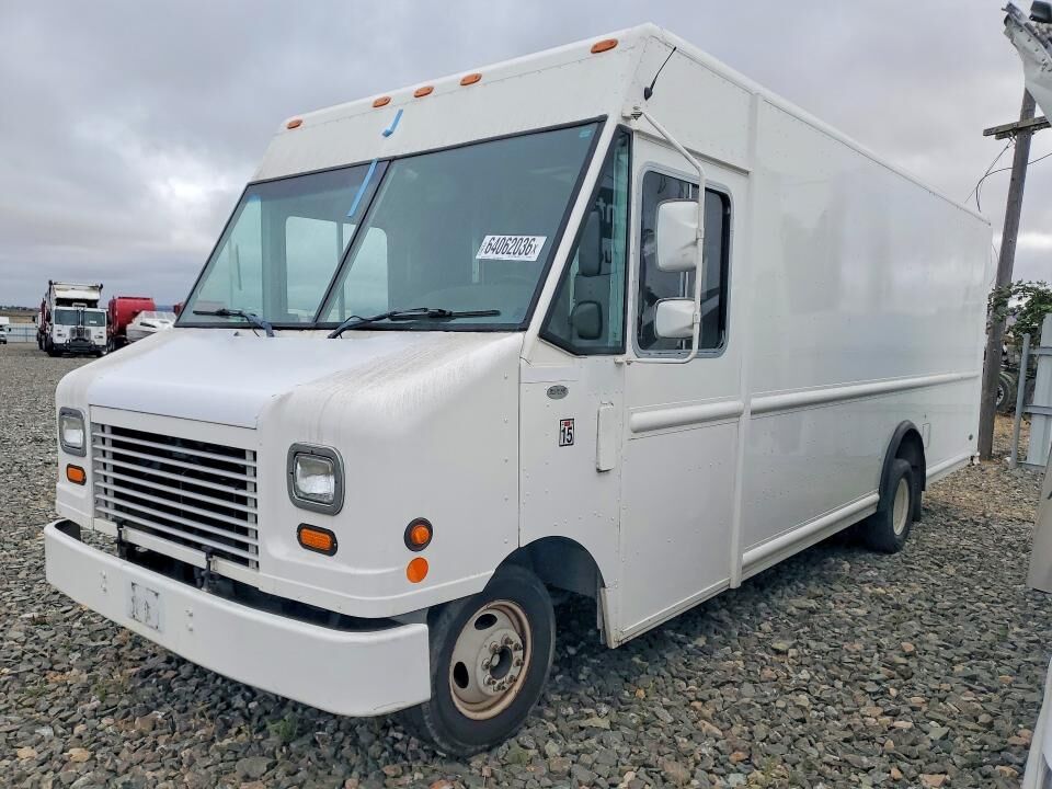 2010 FORD E-450