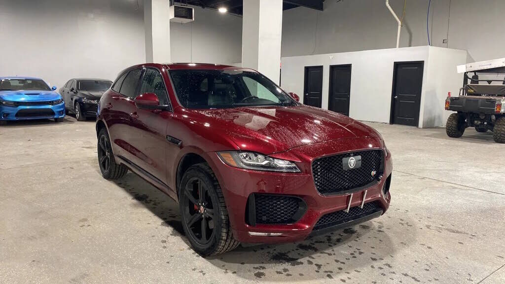 2017 JAGUAR F-Pace