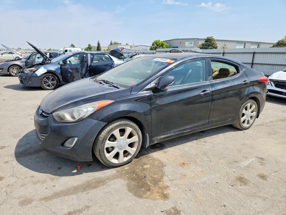 2013 HYUNDAI Elantra