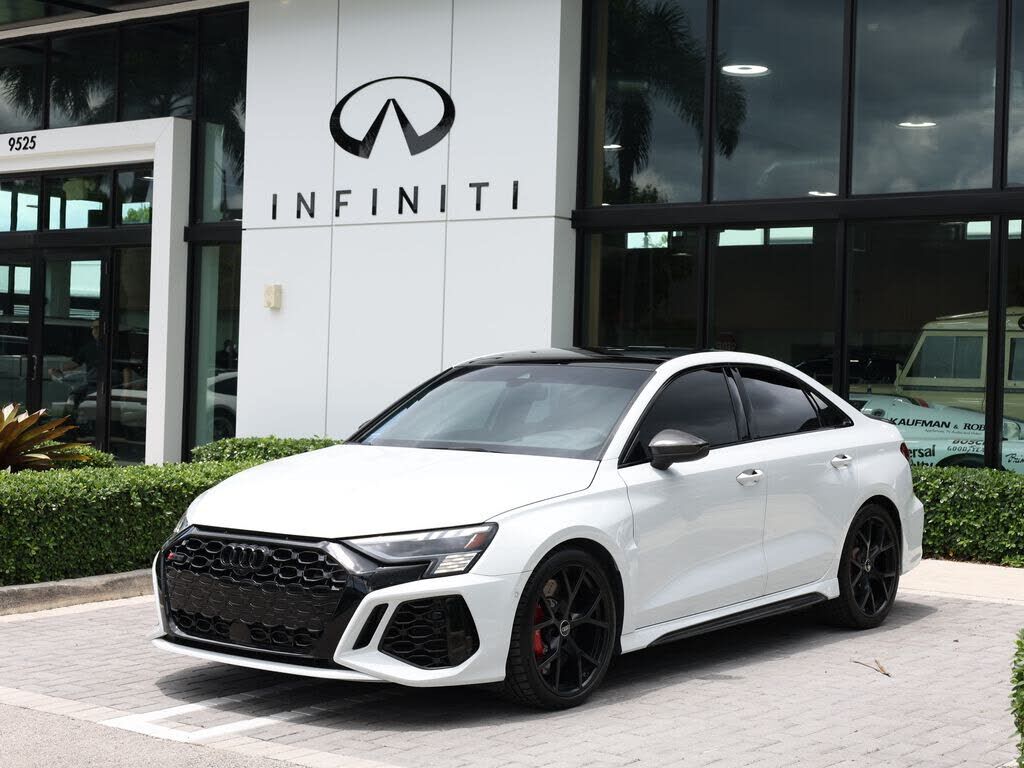 2024 AUDI RS3