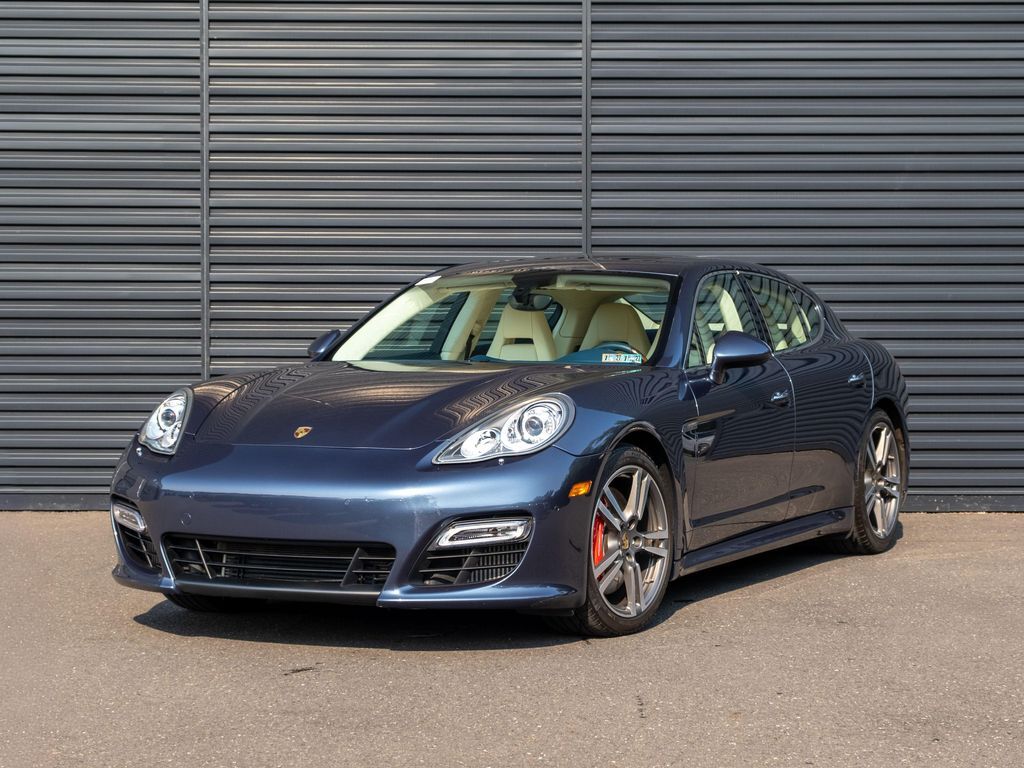 2011 PORSCHE Panamera