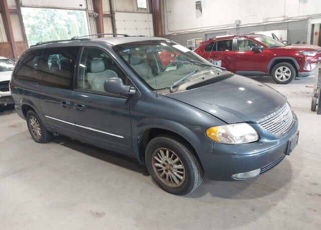 2002 CHRYSLER Town and Country