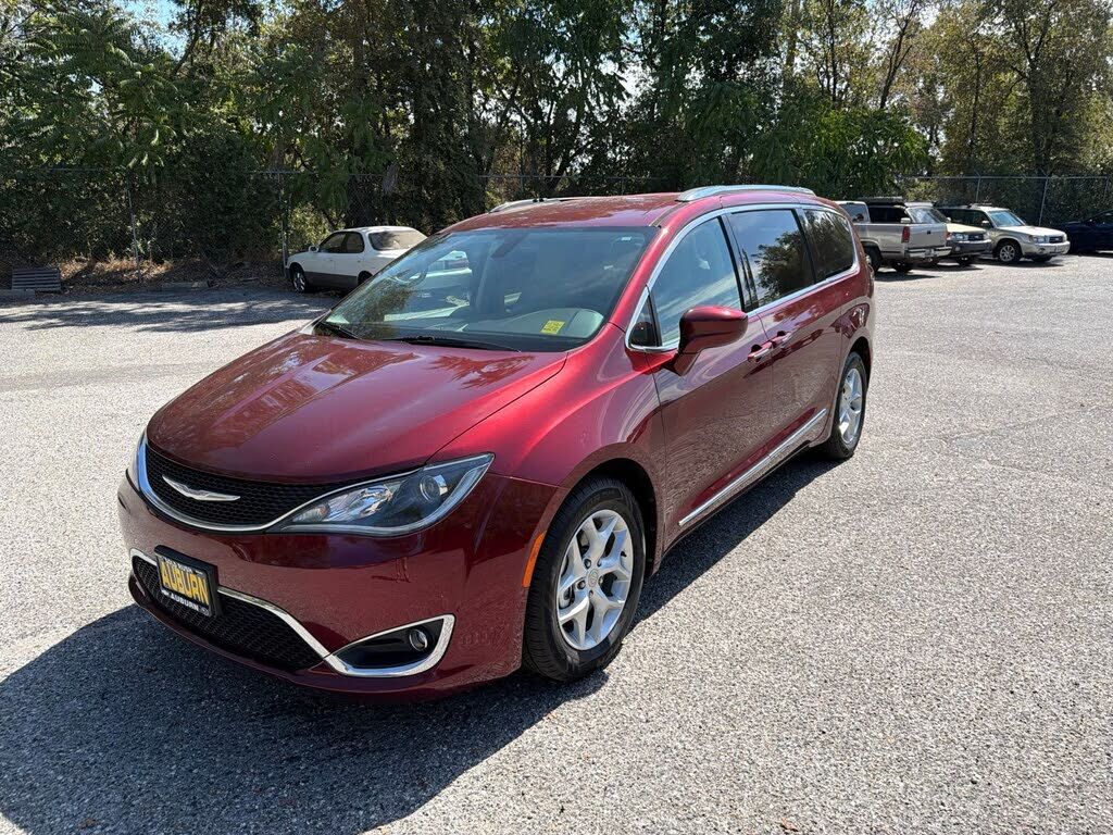 2017 CHRYSLER Pacifica