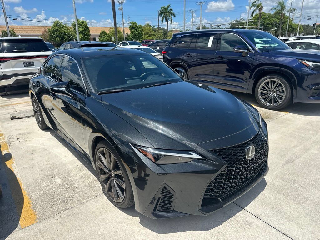 2025 LEXUS IS
