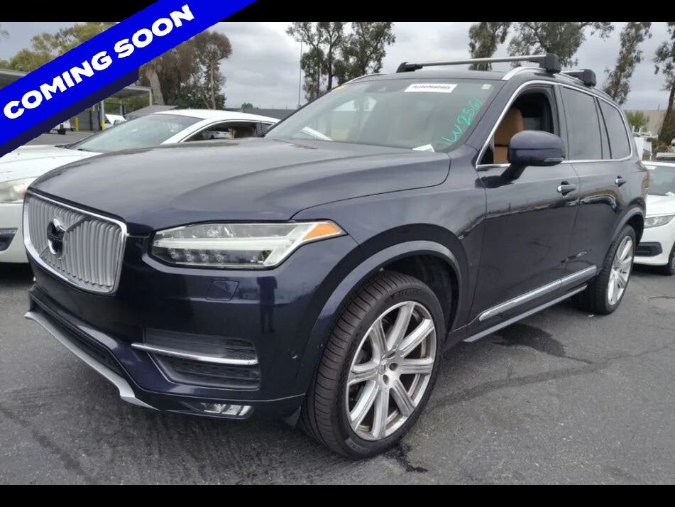 2017 VOLVO XC90
