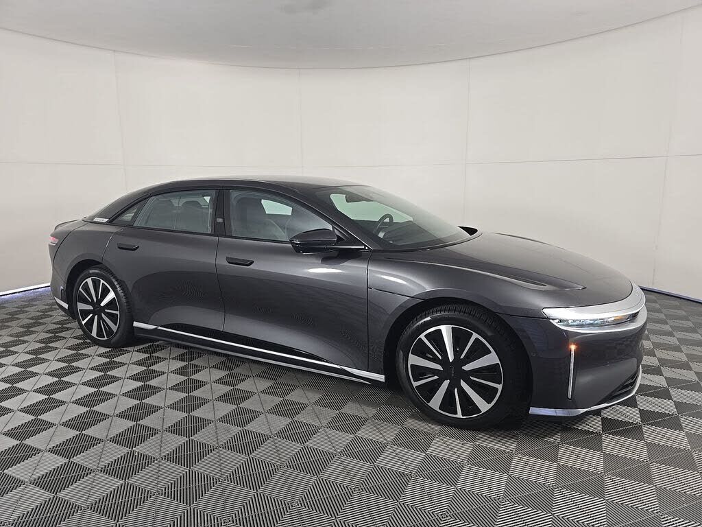 2025 LUCID Air