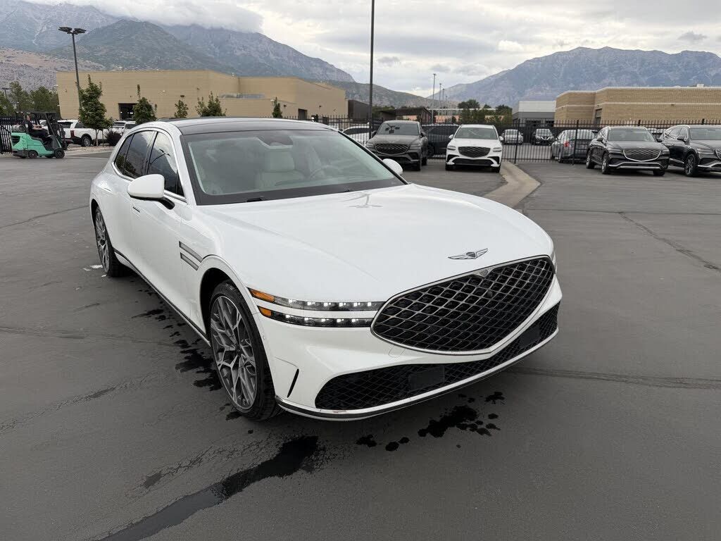 2023 GENESIS G90