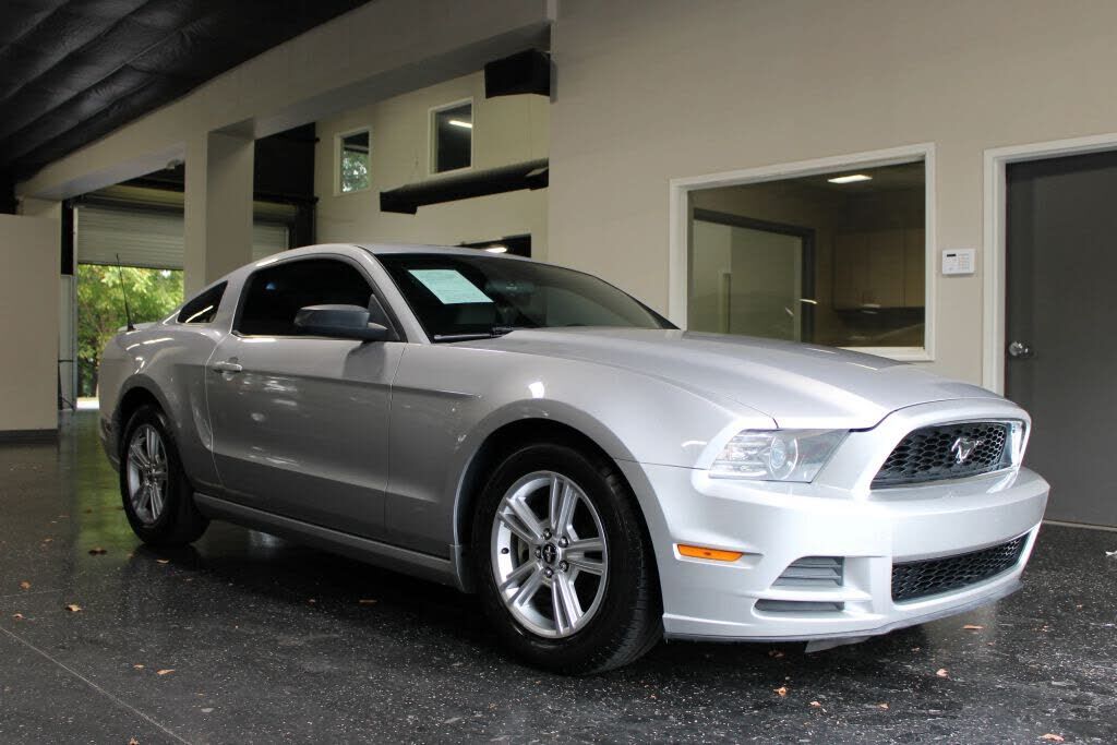2013 FORD Mustang