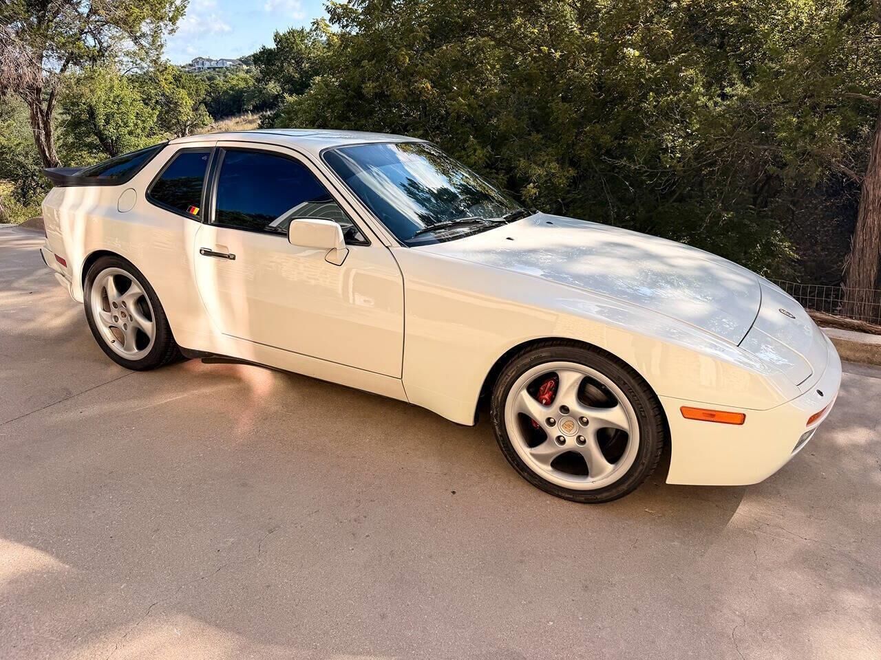 1987 PORSCHE 944