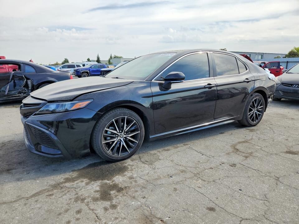 2021 TOYOTA Camry