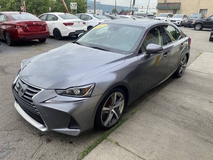 2017 LEXUS IS