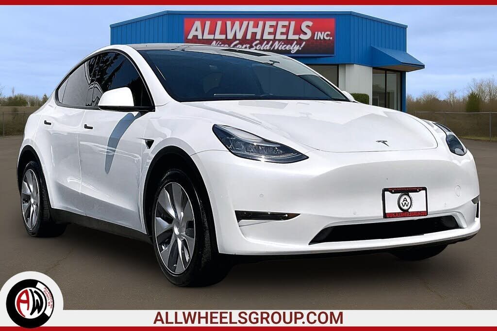2021 TESLA Model Y
