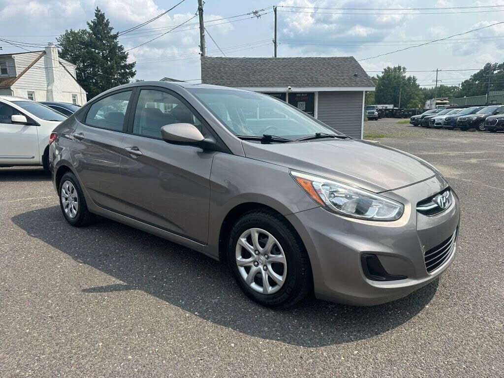 2017 HYUNDAI Accent