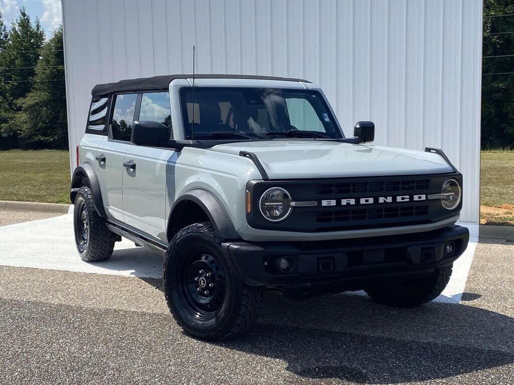 2022 FORD Bronco