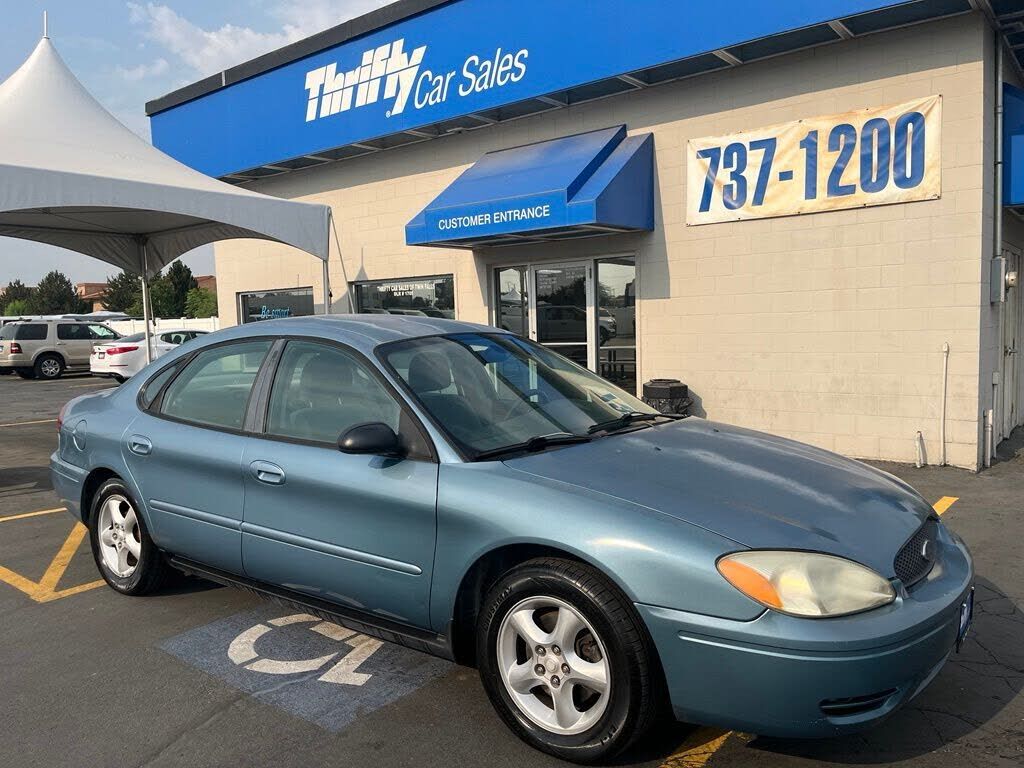 2007 FORD Taurus