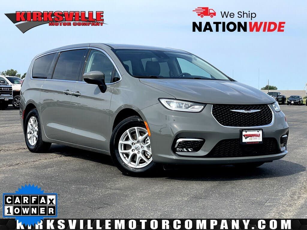 2023 CHRYSLER Pacifica