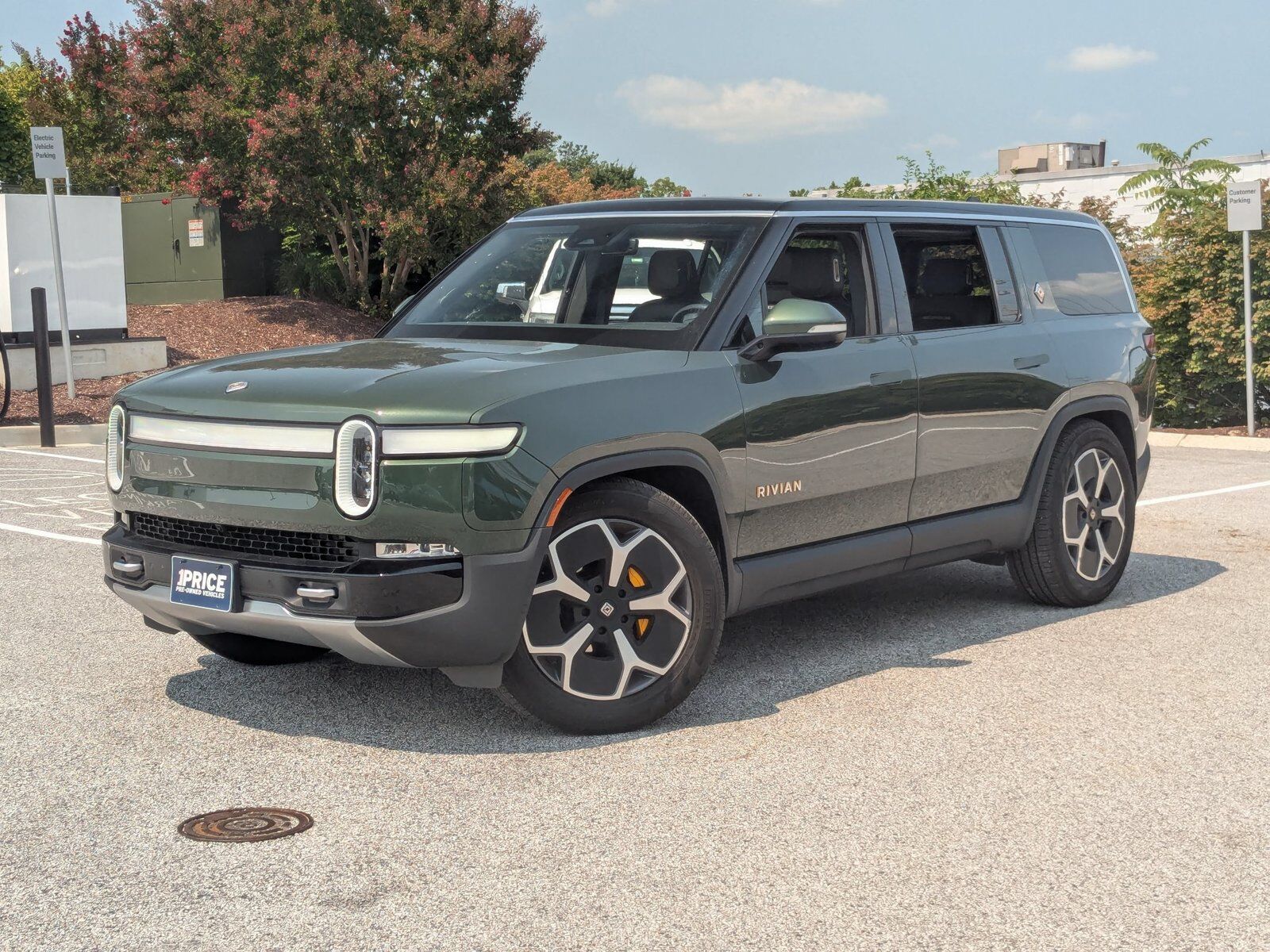 2024 RIVIAN R1S