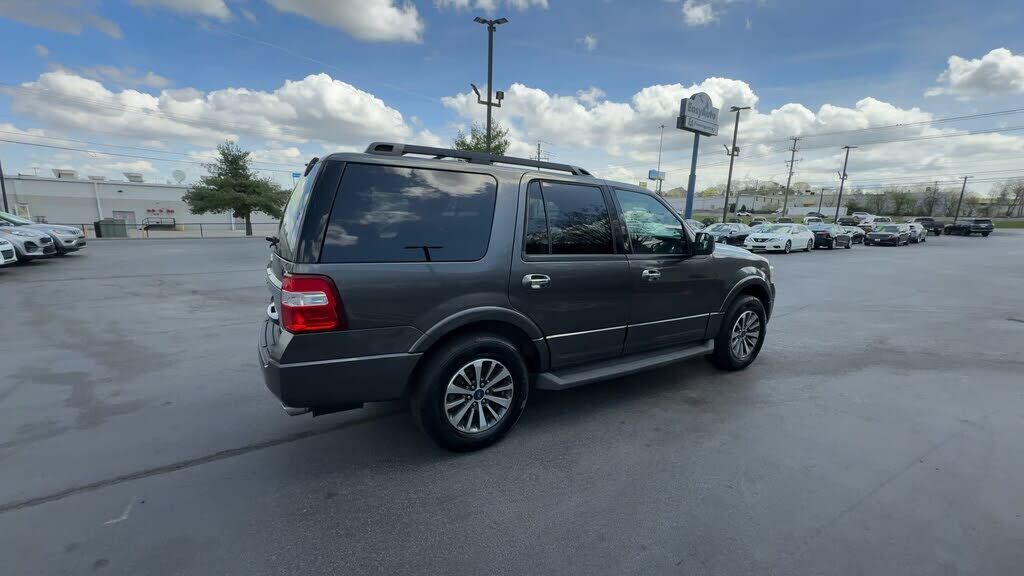 2016 FORD Expedition