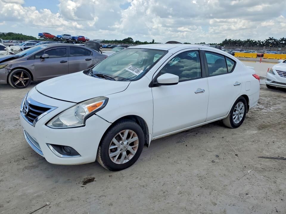 2017 NISSAN Versa