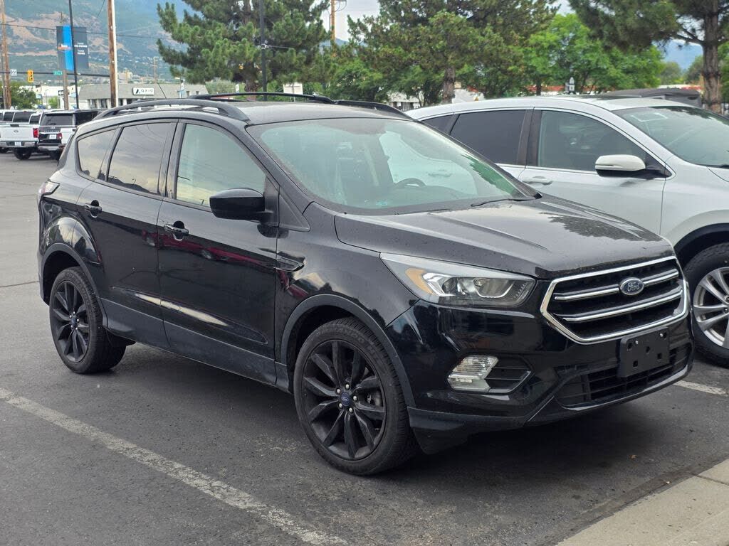 2017 FORD Escape