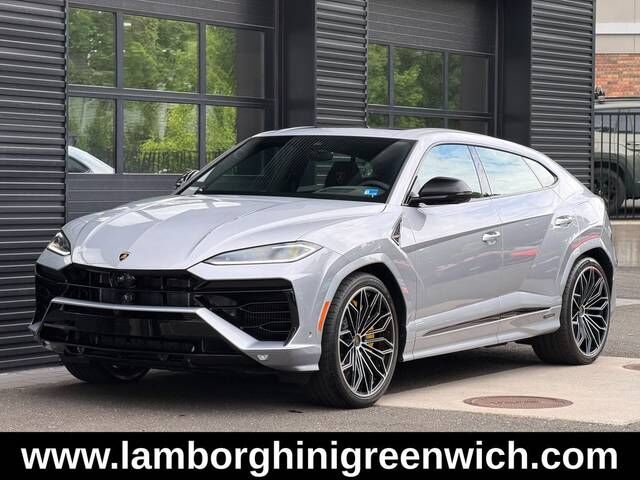 2026 LAMBORGHINI URUS