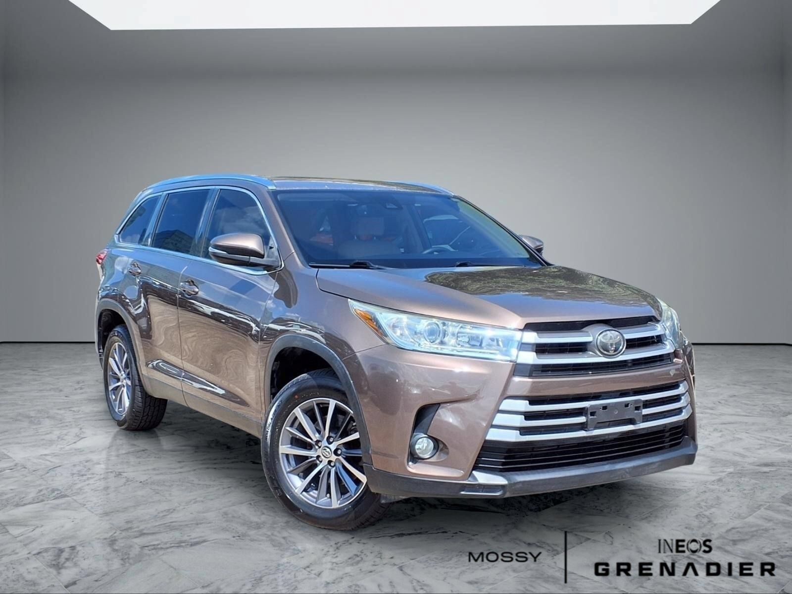 2019 TOYOTA Highlander