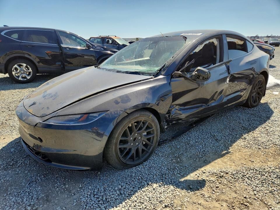 2025 TESLA Model 3