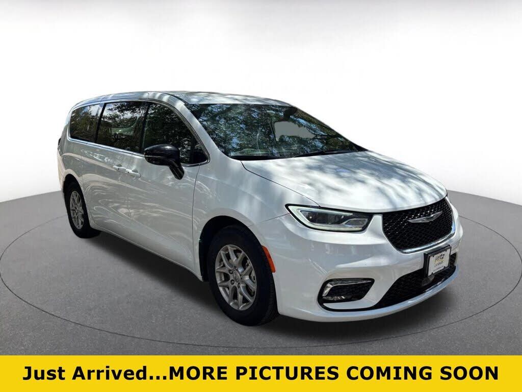 2025 CHRYSLER Pacifica