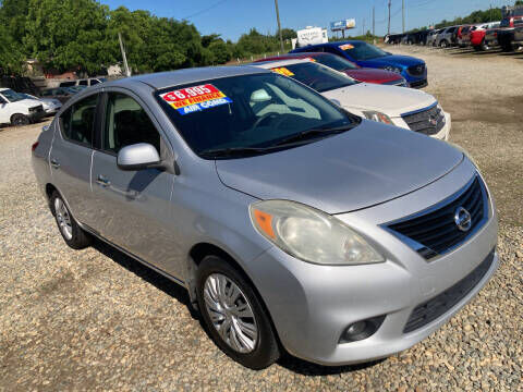 2014 NISSAN Versa