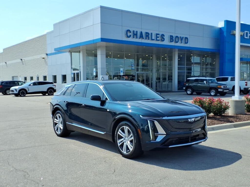2024 CADILLAC Lyriq