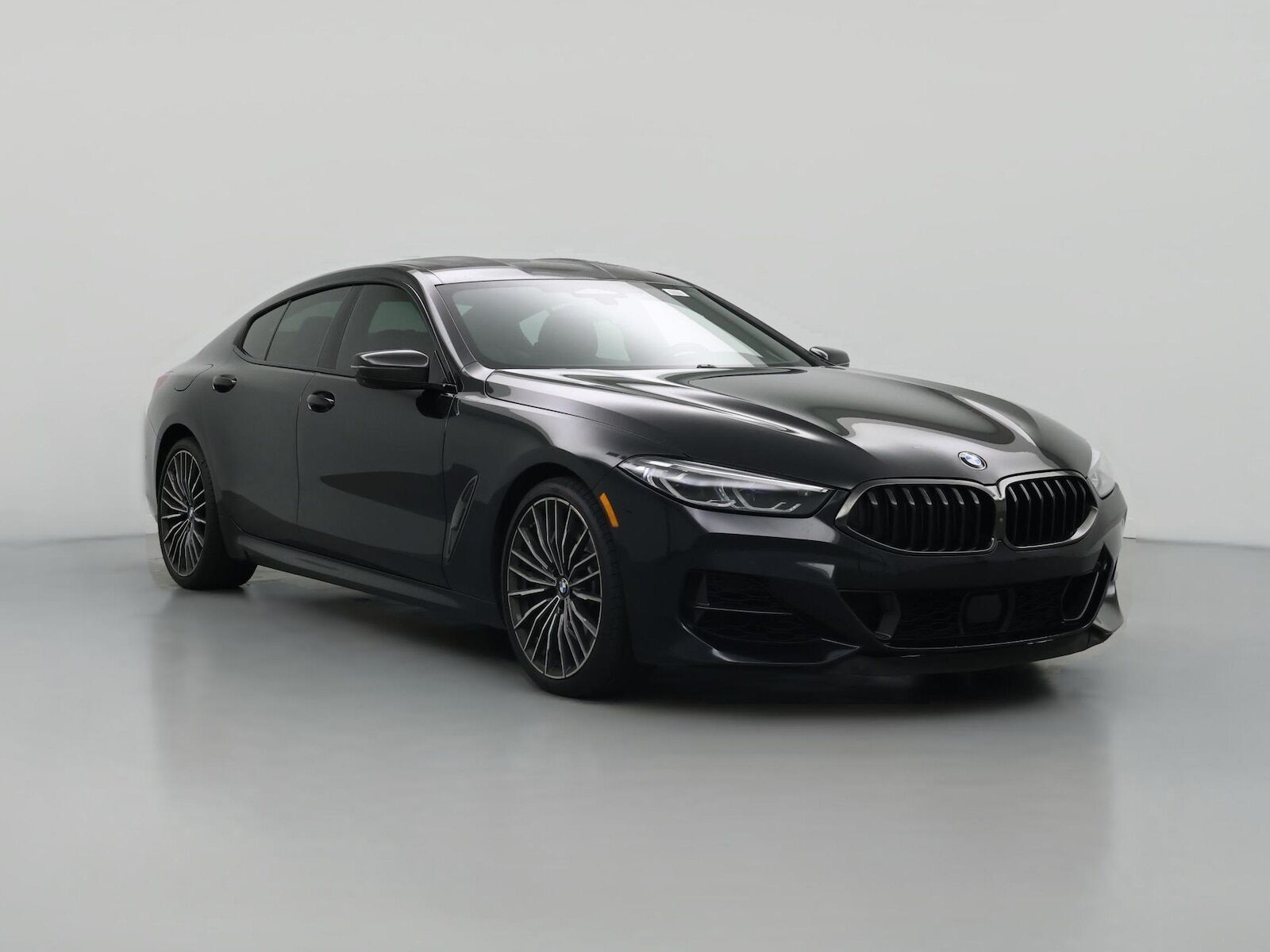 2022 BMW M8