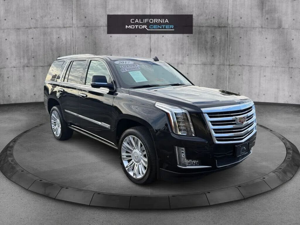2017 CADILLAC Escalade
