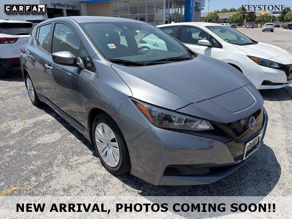 2025 NISSAN Leaf