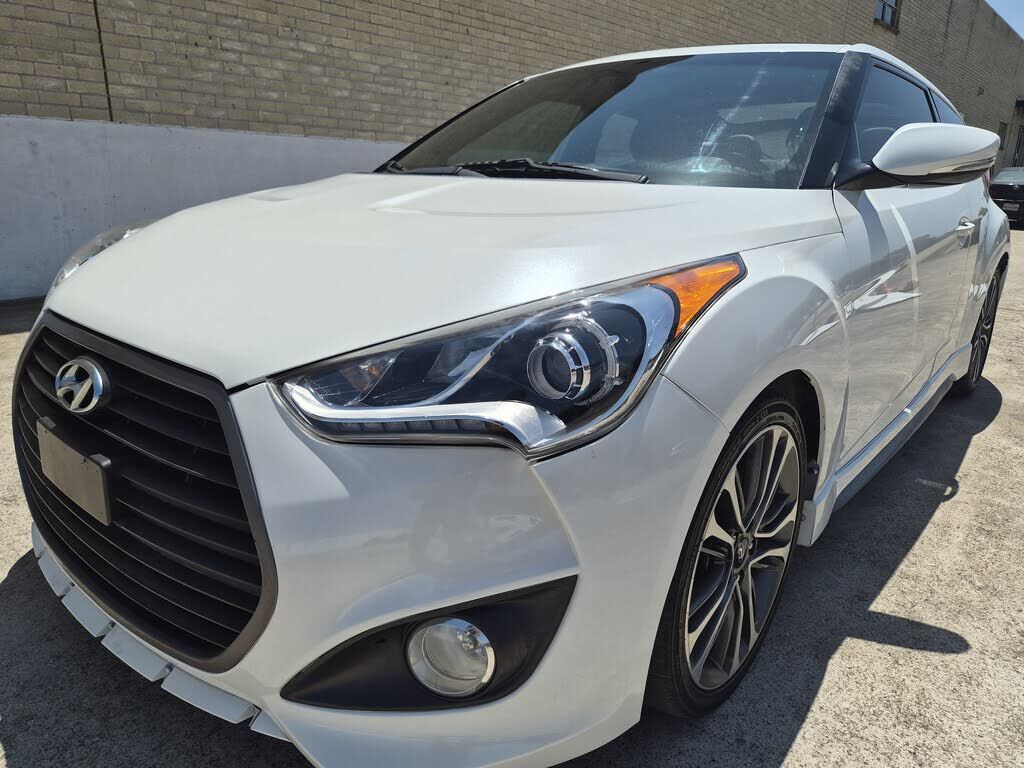2016 HYUNDAI Veloster
