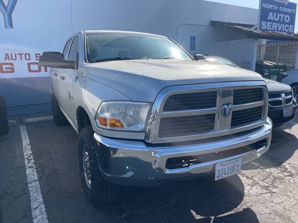 2012 DODGE Ram