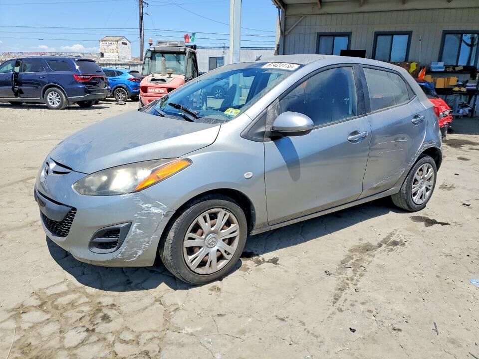 2013 MAZDA Mazda2