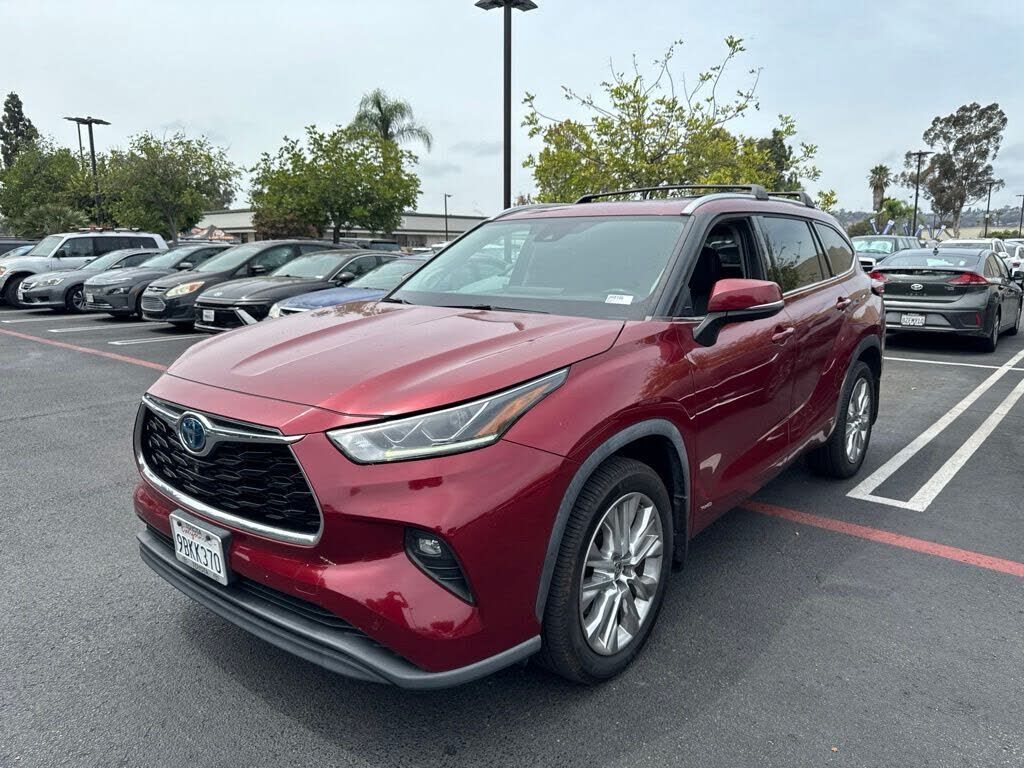 2022 TOYOTA Highlander