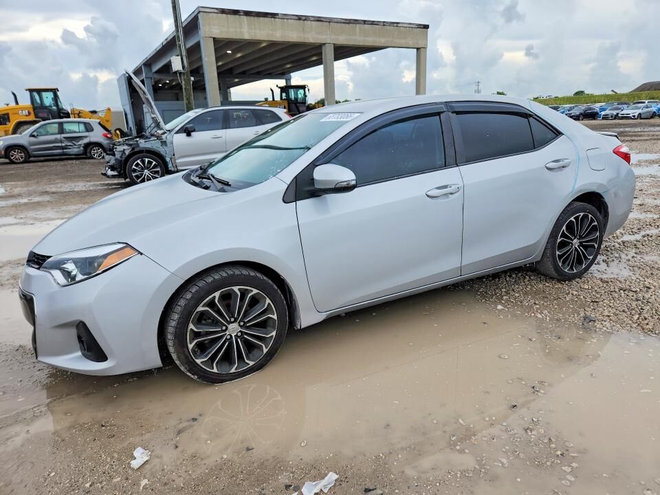 2015 TOYOTA Corolla