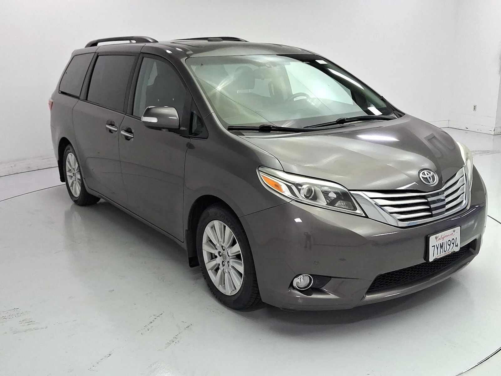 2017 TOYOTA Sienna