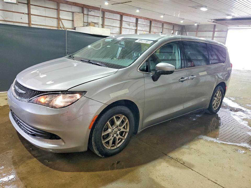 2021 CHRYSLER Voyager