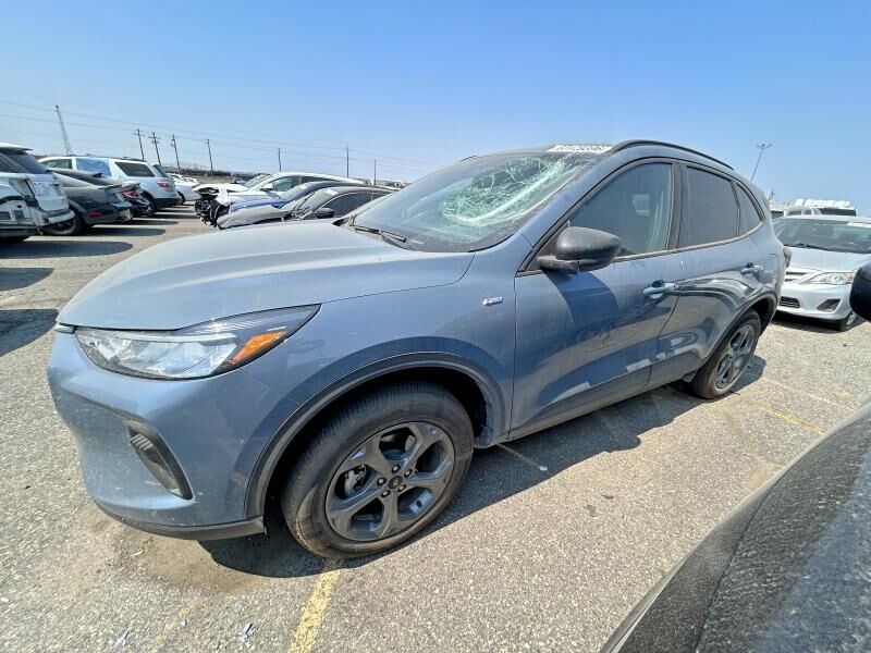 2025 FORD Escape