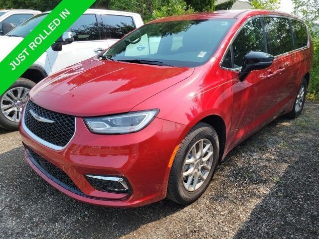 2025 CHRYSLER Pacifica