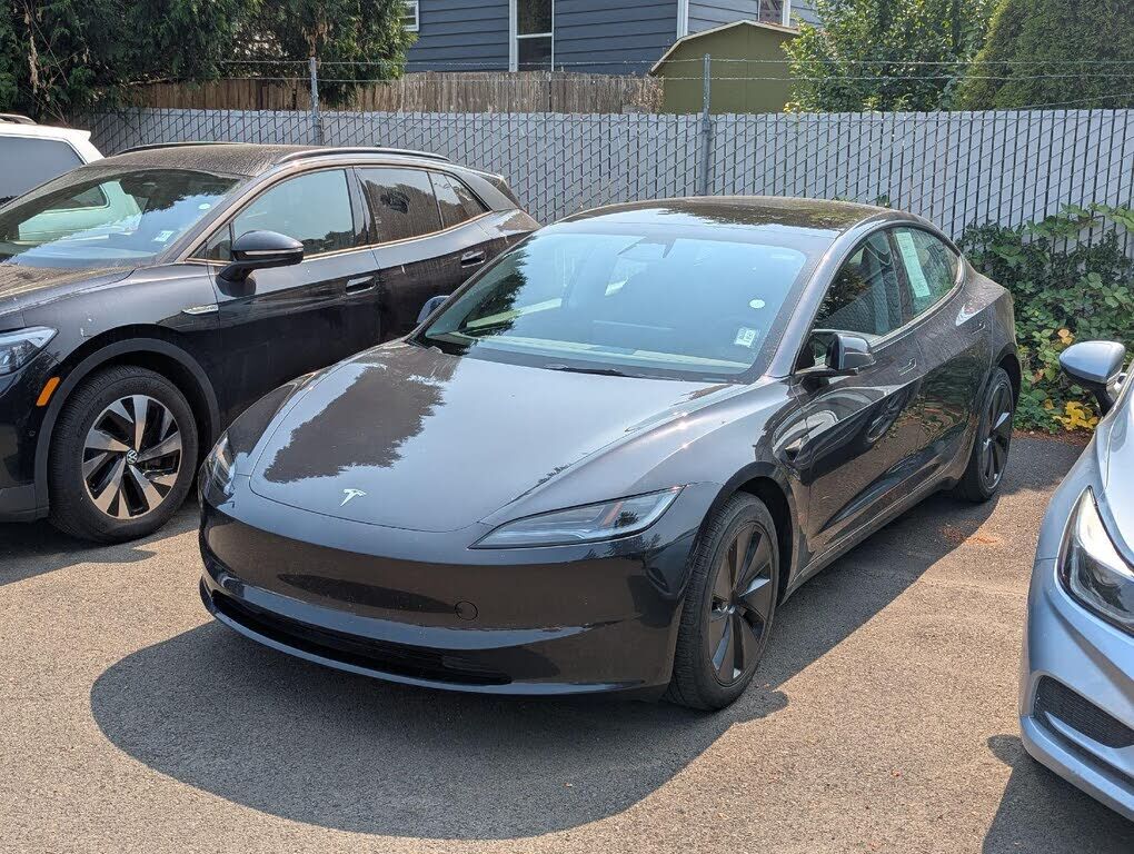 2024 TESLA Model 3