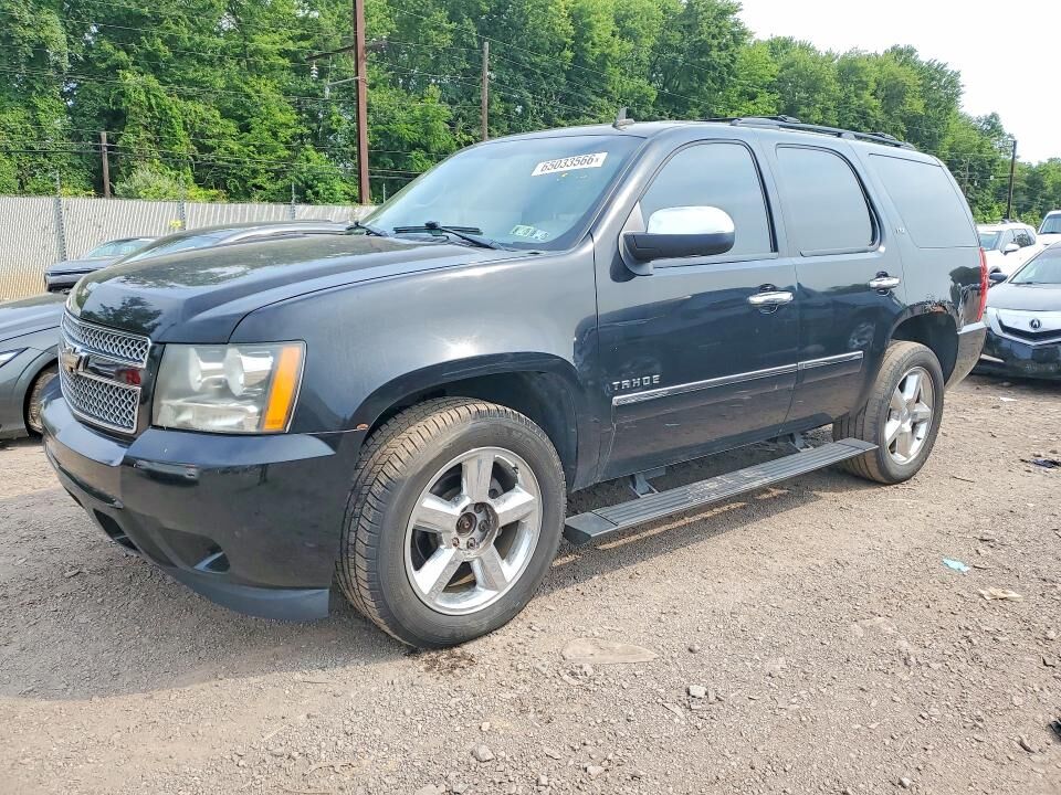 2011 CHEVROLET Tahoe