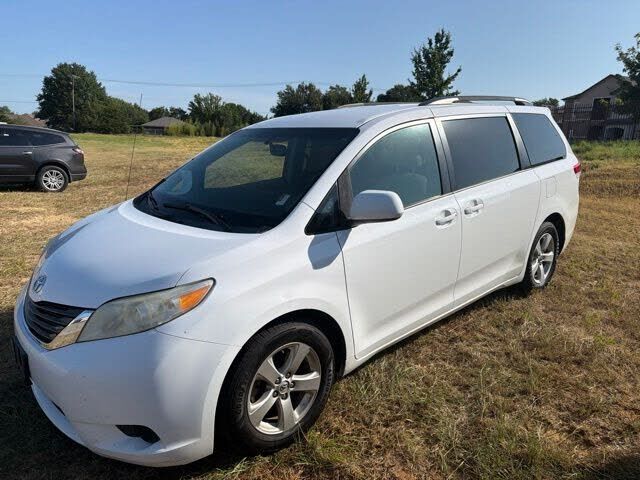 2014 TOYOTA Sienna