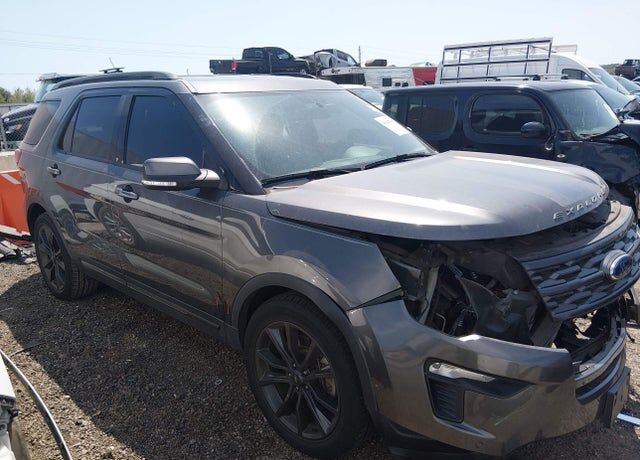 2018 FORD Explorer